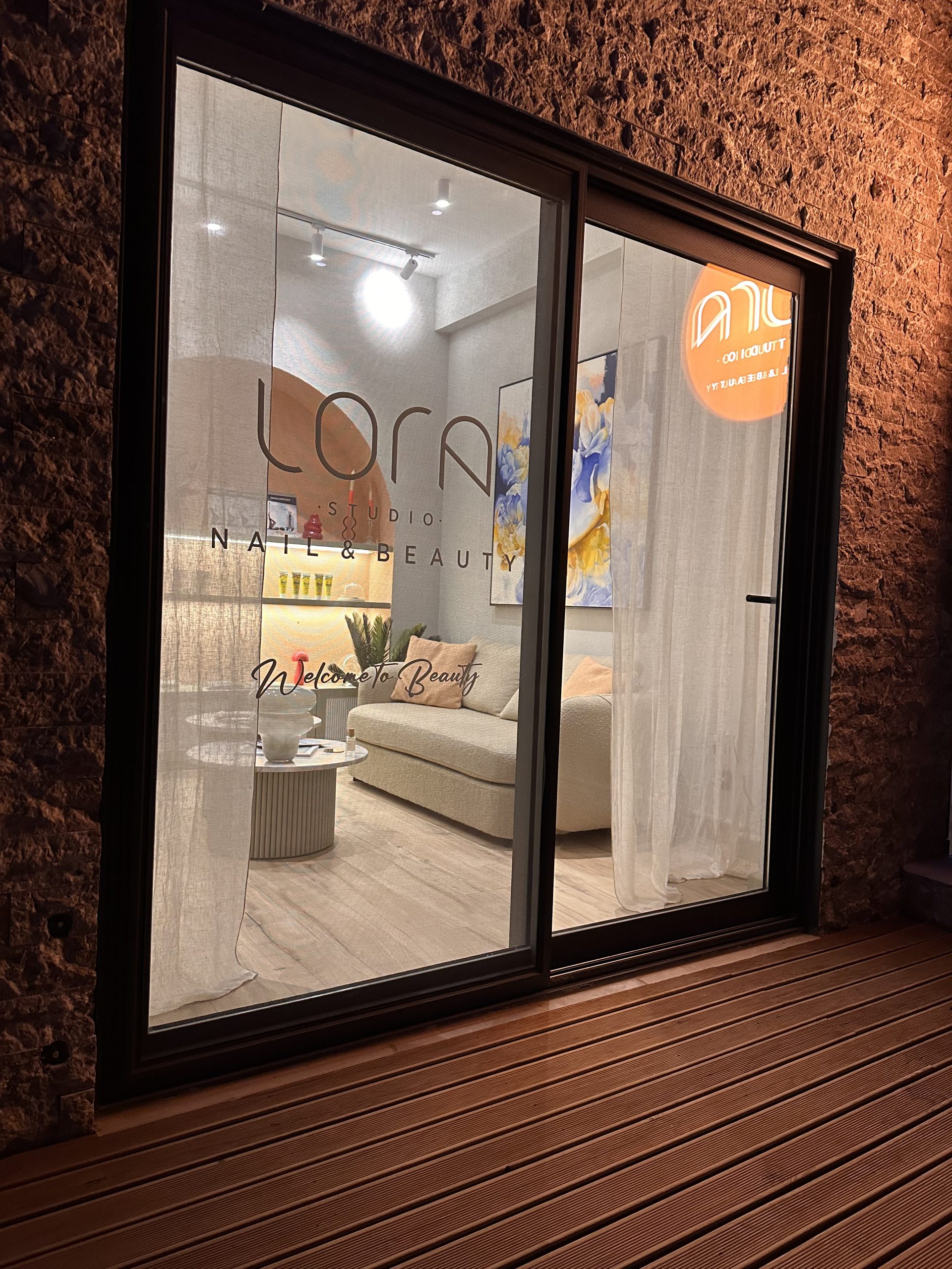 Gallery 01
